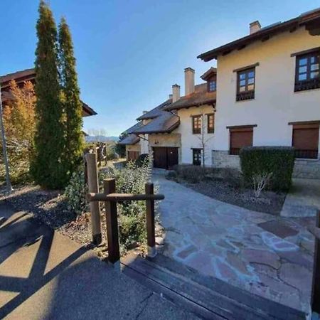 Un Encanto De Duplex Jaca Exterior photo